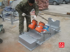 塑料顆粒直線振動(dòng)篩 塑料顆粒直線振動(dòng)篩