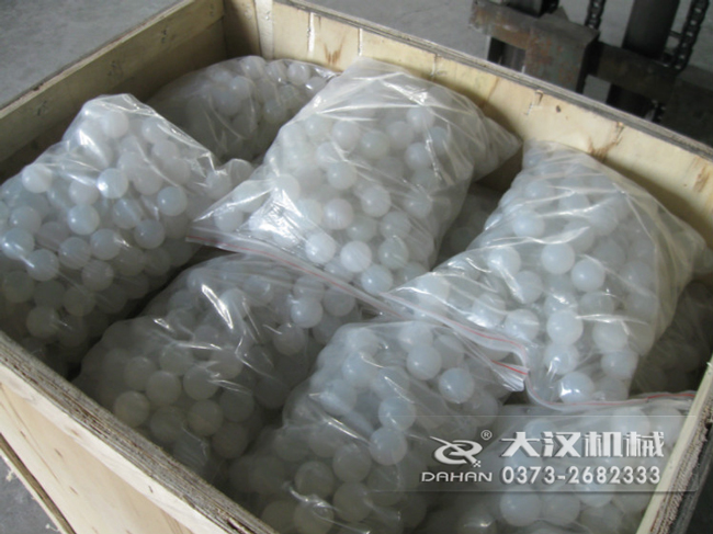 振動篩彈跳球:橡膠彈力球批發(fā)展示