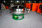1500型三次元振動篩，產(chǎn)量可達(dá)1100kg/h。