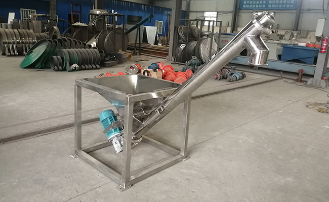 ls螺旋輸送機：型號齊全，結(jié)構(gòu)簡單，占地面積小，輸送能力強。